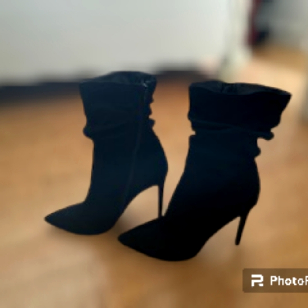 Slochy black stiletto boot "4" inch heel pointy toe